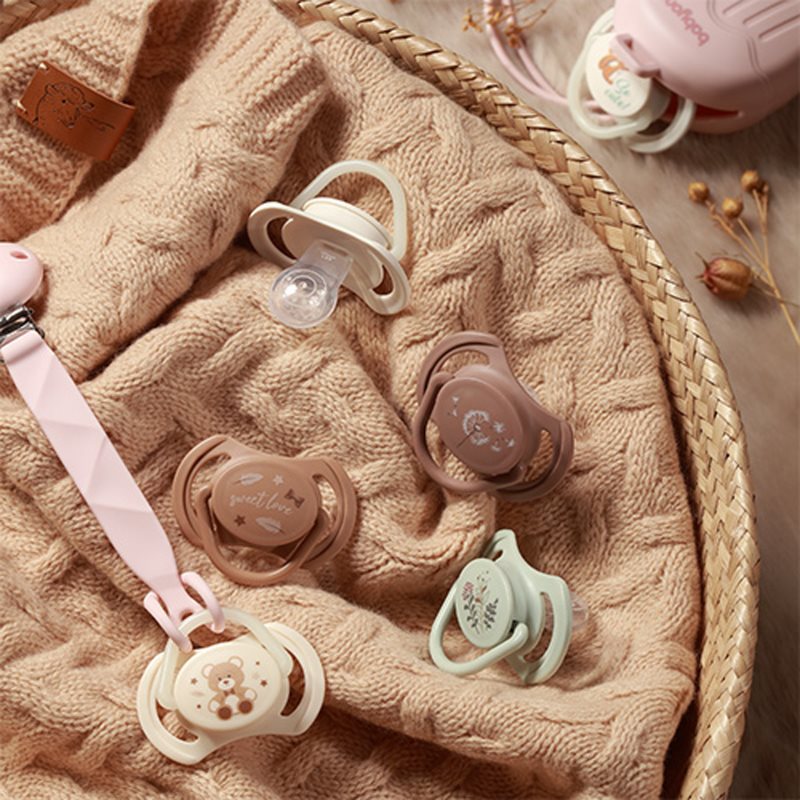 BabyOno Take Care Symmetrical Silicone Soothers dudlík Day & Night 18m+ 2 ks (obrázek 8)