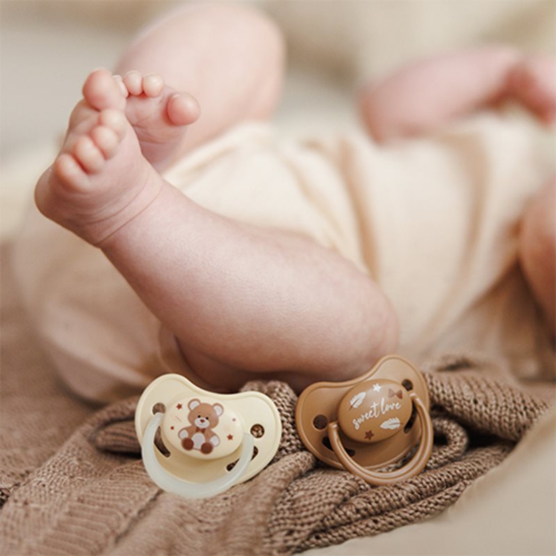BabyOno Take Care Anatomical Silicone Soothers dudlík Night & Day 0-6m 2 ks (obrázek 3)