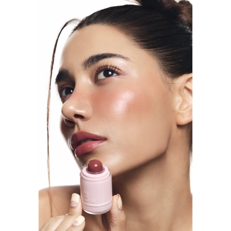 Banila Co. Romantic Blush multifunkční líčidlo na rty a tváře pro dokonalý vzhled odstín 10 Toffe Chocolate 3.7 g (obrázek 4)