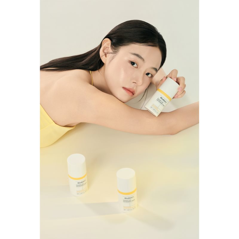 Biodance Radiant Vita Niacinamide Cream hydratisierende und nährende Creme für klare und glatte Haut 50 ml (Bild 6)