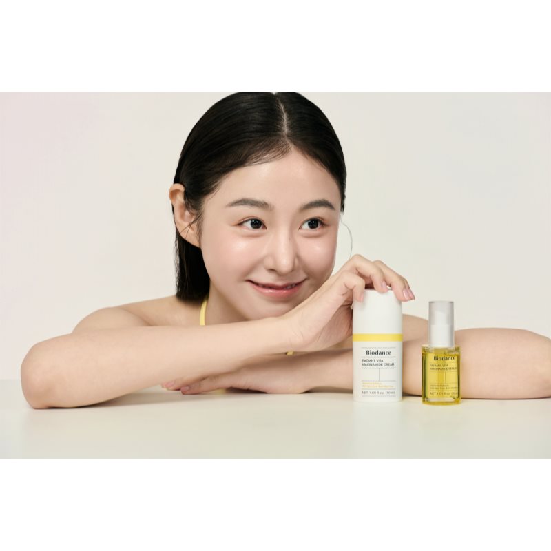 Biodance Radiant Vita Niacinamide Cream hydratisierende und nährende Creme für klare und glatte Haut 50 ml (Bild 8)