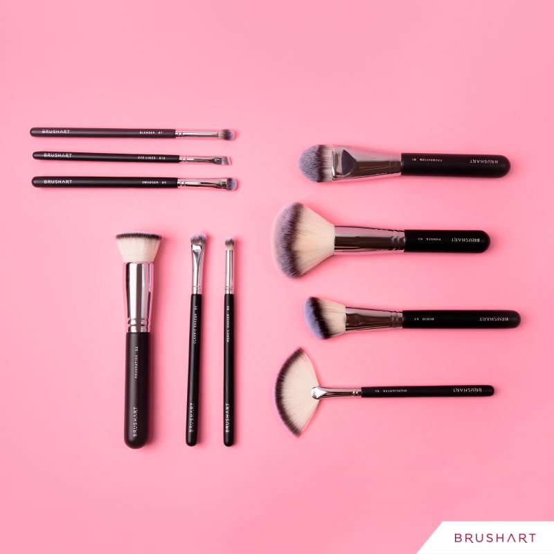 BrushArt Professional B1 Flat foundation brush štetec na tekutý make-up B1 1 ks (obrázok 5)