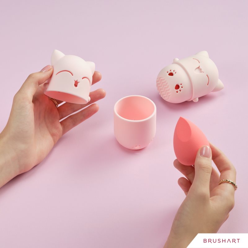 BrushArt Accessories Cutie Cat travel case with make-up sponge sponge for makeup application with travel case