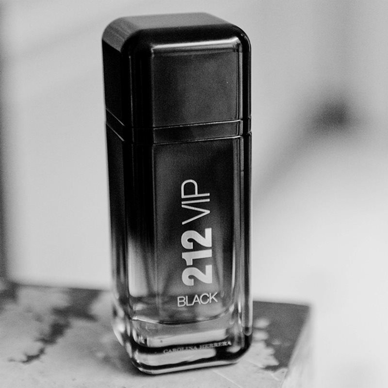 Carolina Herrera 212 VIP Black Eau De Parfum For Men 100 Ml