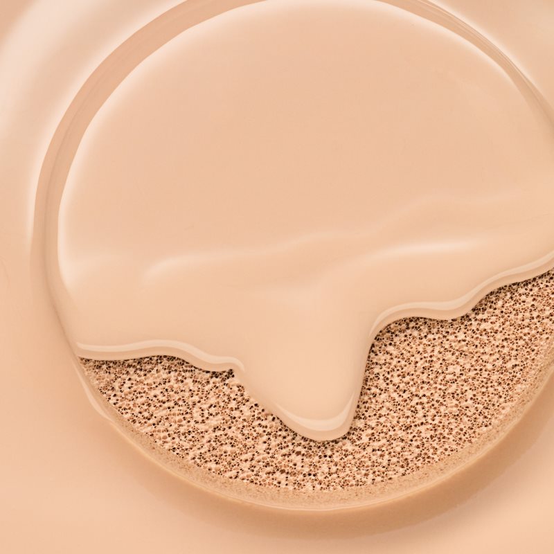 Catrice Invisible Cover Cushion Foundation mattierendes Make up im Schwämmchen SPF 30 Farbton 015W 10 g (Bild 2)