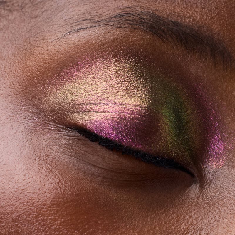 Catrice Prismatic Shift Eyeshadow oční stíny s multichromatickým efektem odstín 020 Berry Blaze 1 g (obrázek 6)