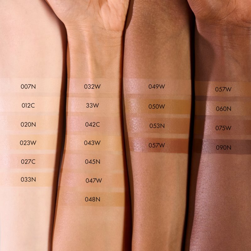 Catrice Skin Like Luminous Foundation das flüssige aufhellende Make-up mit feuchtigkeitsspendender Wirkung Farbton 030N 30 ml (Bild 3)