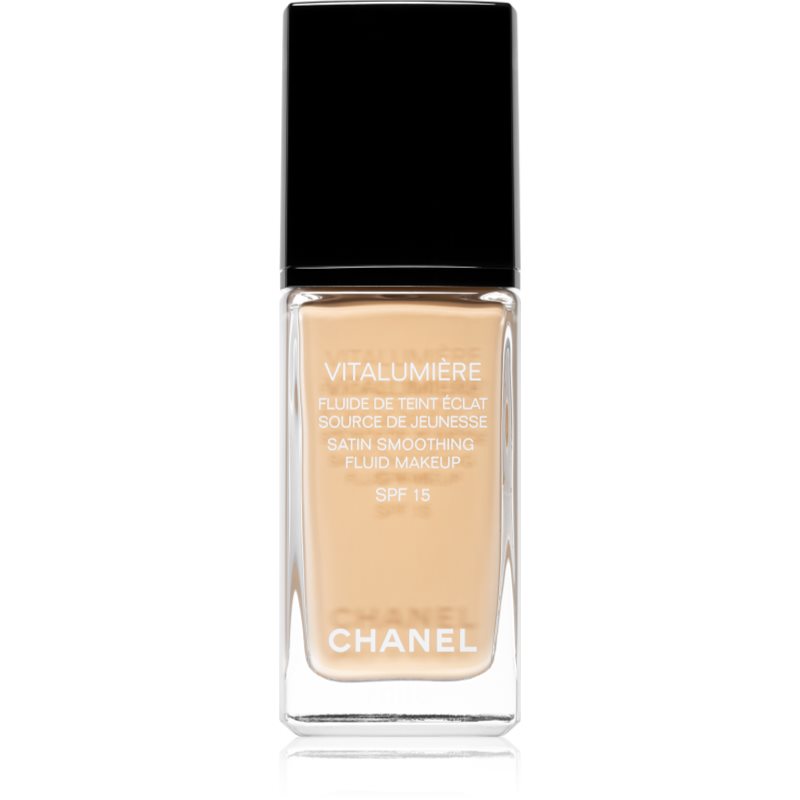 

Chanel Vitalumière Radiant Moisture Rich Fluid Foundation роз'яснюючий тональний крем відтінок 10 Limpide