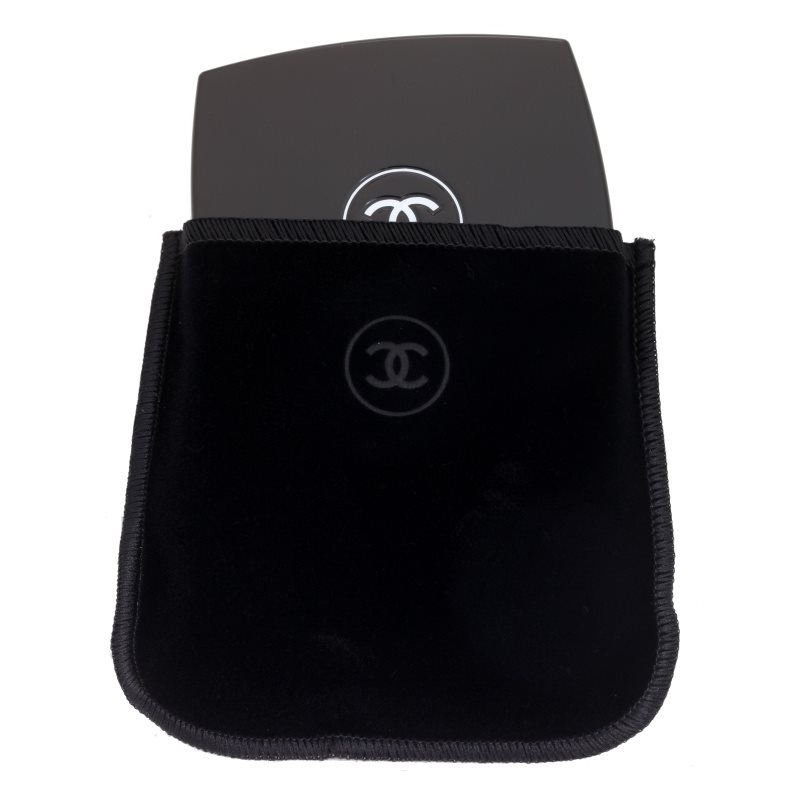 

Chanel Poudre Universelle Compacte компактна пудра відтінок 30 Naturel