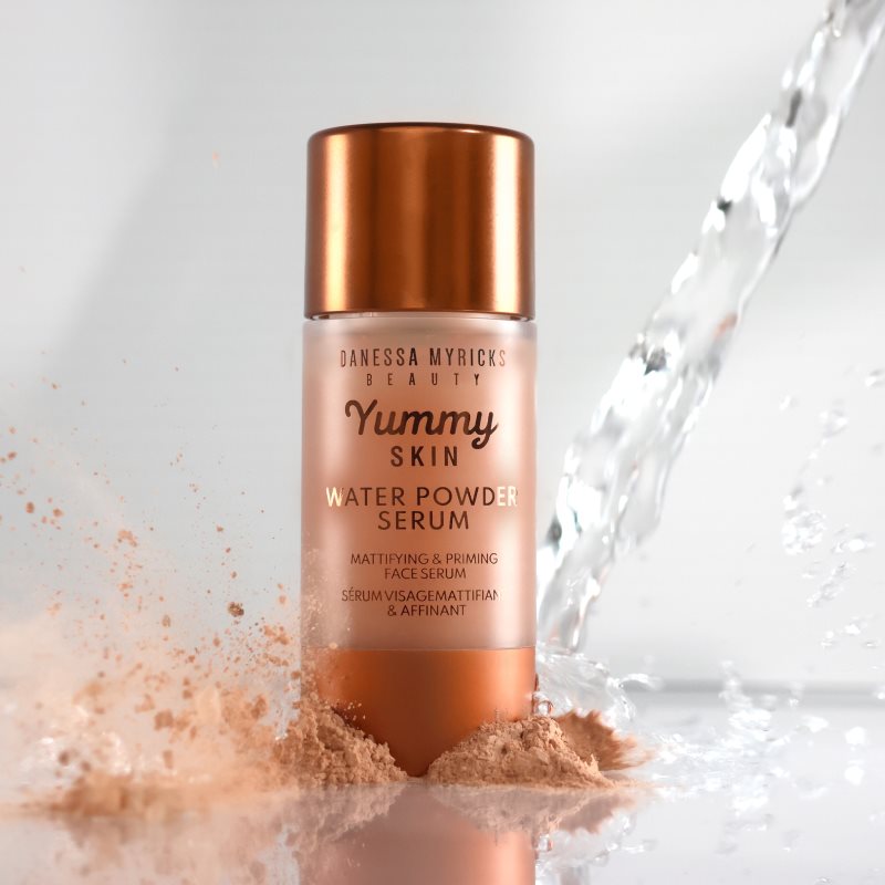 Danessa Myricks Beauty Yummy Skin Water Powder Serum mattierendes Serum für das Gesicht 30 ml