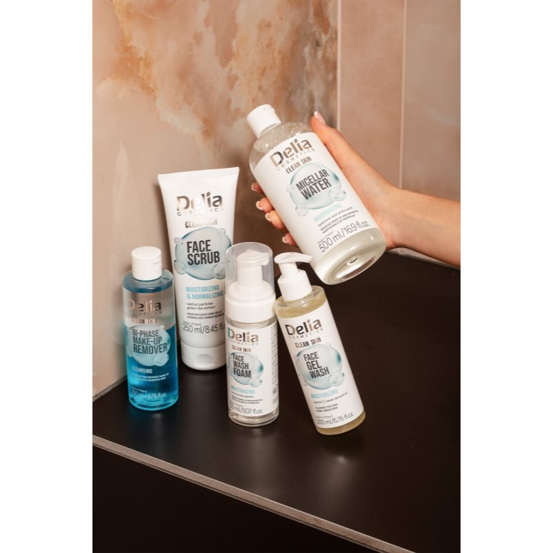 Delia Cosmetics Clean Skin feuchtigkeitsspendendes Reinigungsgel für das Gesicht 200 ml