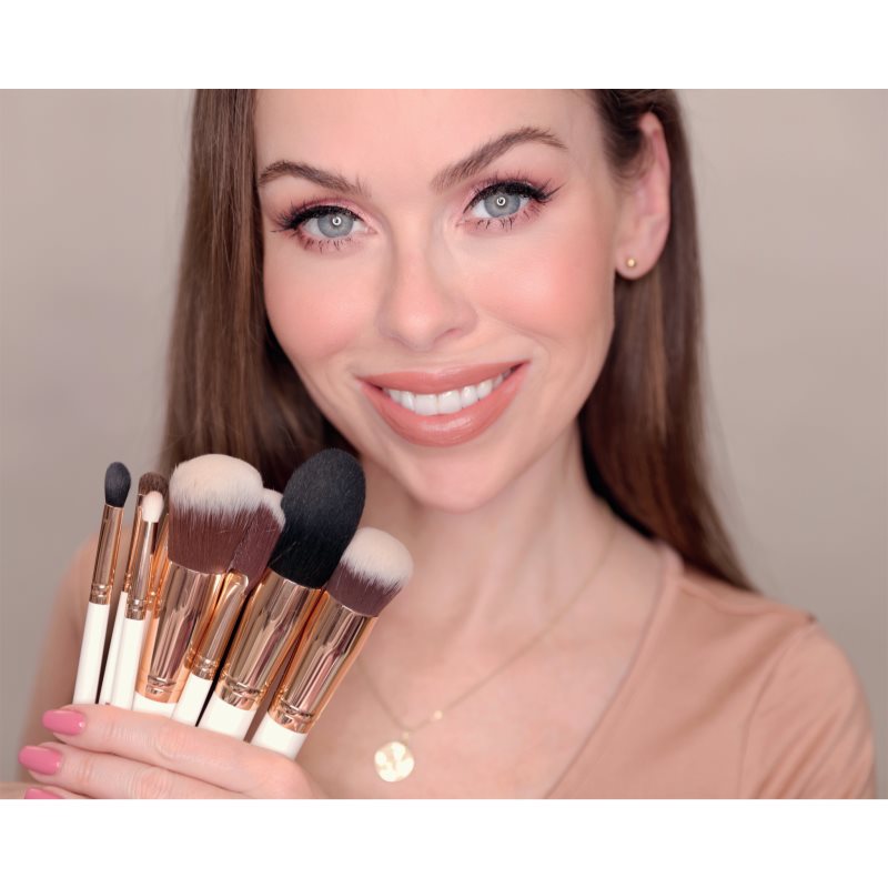 Dermacol Accessories Master Brush by PetraLovelyHair eyeshadow brush D74 Rose Gold 1 pc