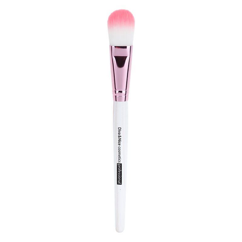 

Diva & Nice Cosmetics Accessories Пензлик для нанесення основи MAX 519/03