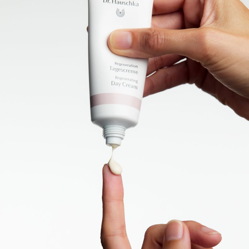 Dr. Hauschka Regeneration Regeneration Tagescreme 40 ml (Bild 3)