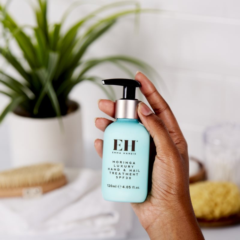 Emma Hardie Amazing Body Moringa Luxury Hand & Nail Treatment Renewing And Protecting Cream For Hands, Nails And Cuticles SPF 30 120 Ml