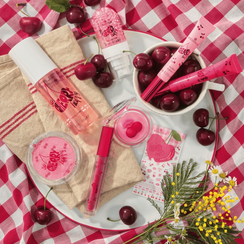 essence SO CHERRY happy Matter Flüssig-Lippenstift Farbton 01 Cherry Kisses 4 ml