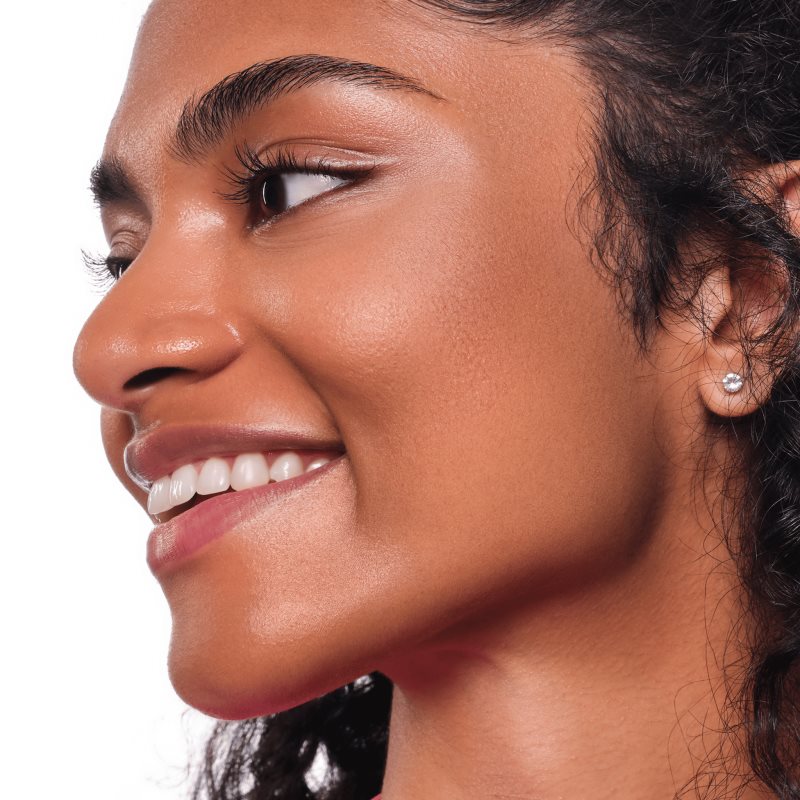 essence Soft Touch bronzer s matným efektem odstín 10 whipped buttercup 10 g (obrázek 5)