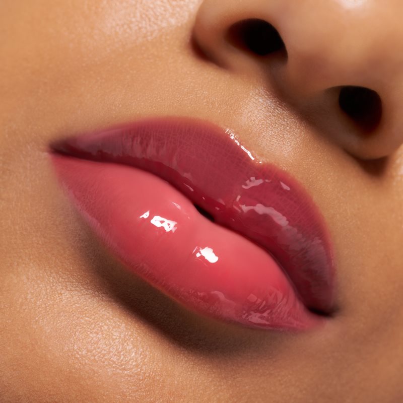 essence Juicy Bomb lesk na rty se zvětšujícím efektem odstín 08 Pure Raspberry 2.6 ml (obrázek 6)