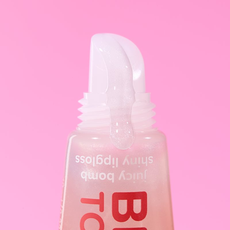 essence Say It With Juicy Better Together trblietavý lesk na pery odtieň 01 Lovely Litchi 10 ml (obrázok 3)
