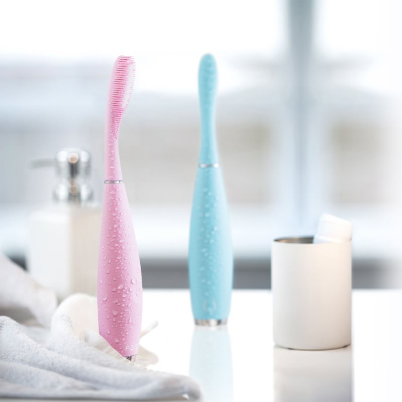 FOREO Issa™ 3 Silicone Sonic Toothbrush Mint