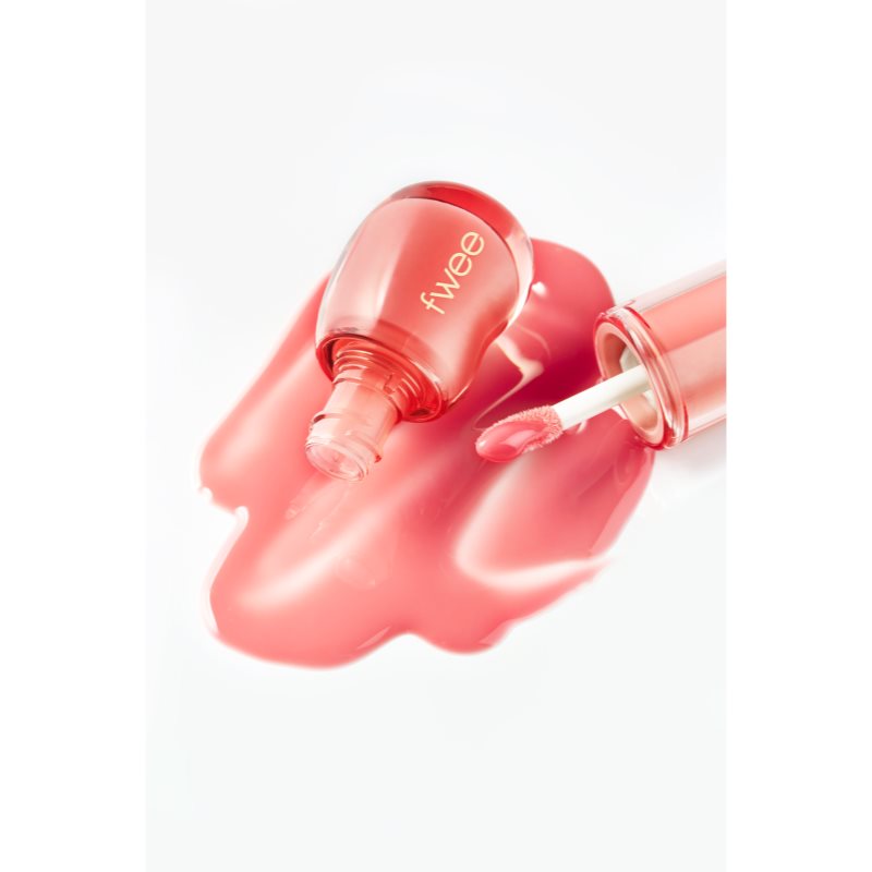 fwee 3D Voluming Gloss hydratačný lesk na pery pre zväčšenie objemu odtieň A01 Vanilla 30% 5.3 g