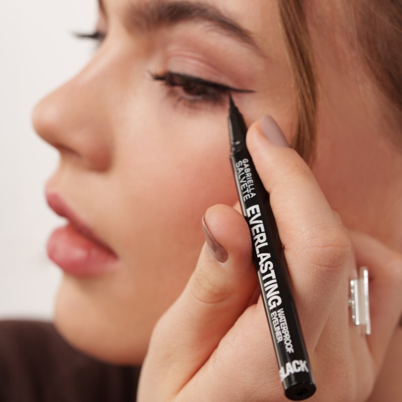 Gabriella Salvete Everlasting voděodolné oční linky v peru odstín Black 0,6 ml (obrázek 3)