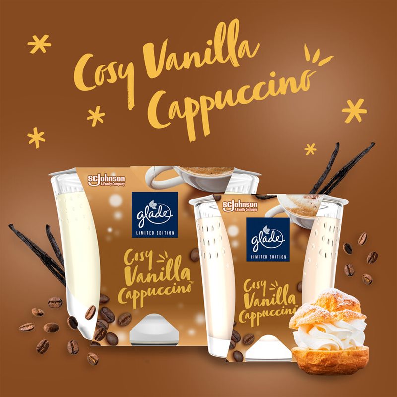 GLADE Cosy Vanilla Cappuccino Aроматична свічка з ароматом VAnilla Foam, Roasted Coffee, Toasted Hazelnut 129 гр