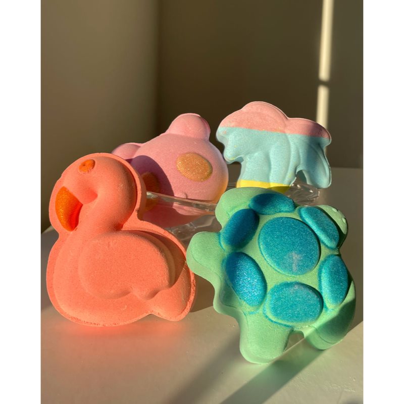 I Heart Revolution Bath Fizzer Palm Tree bath bomb with aroma Sweet Tropical 110 g