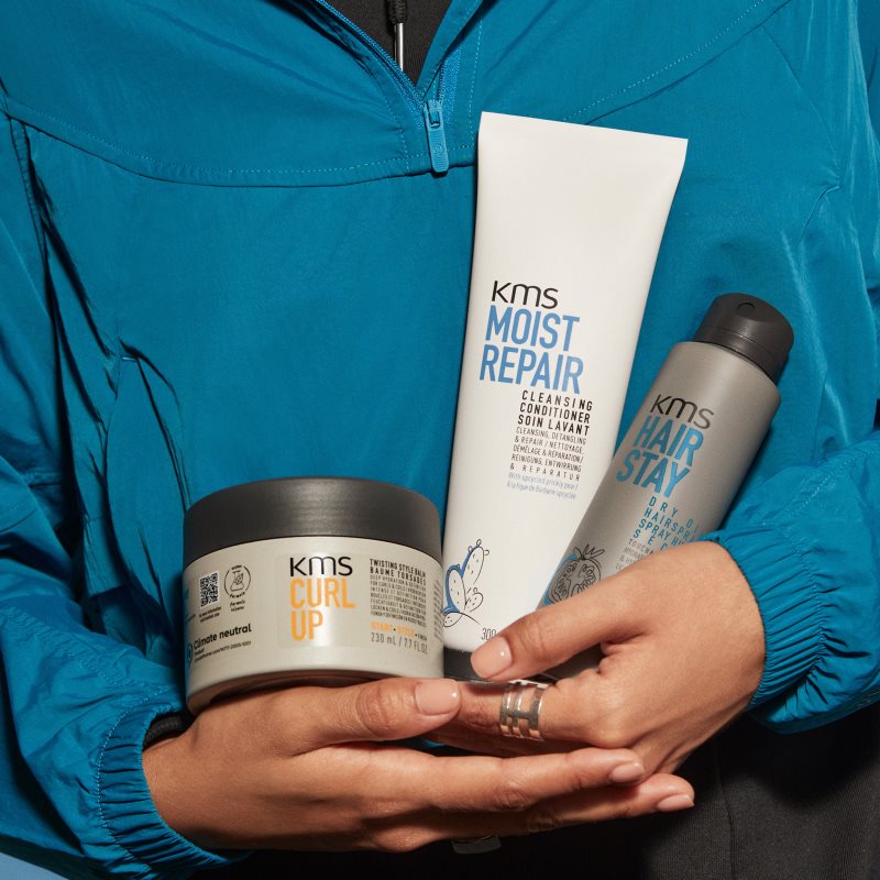 KMS Hair Stay Dry Oil Hairspray suchý olejový sprej s lehkou fixací 150 ml (obrázek 10)