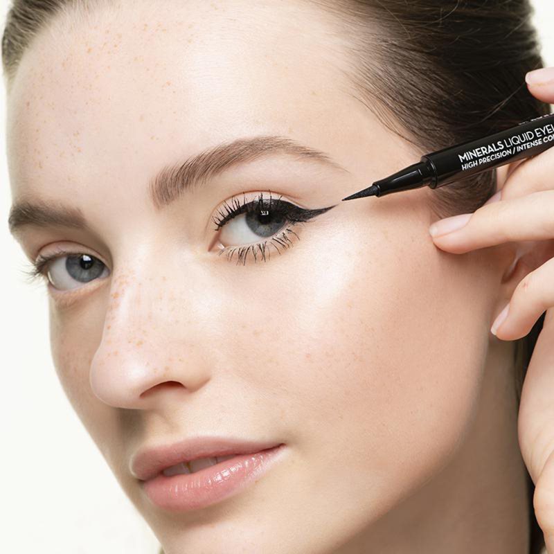 Korres Volcanic Minerals eyeliner pen shade Black 1 ml
