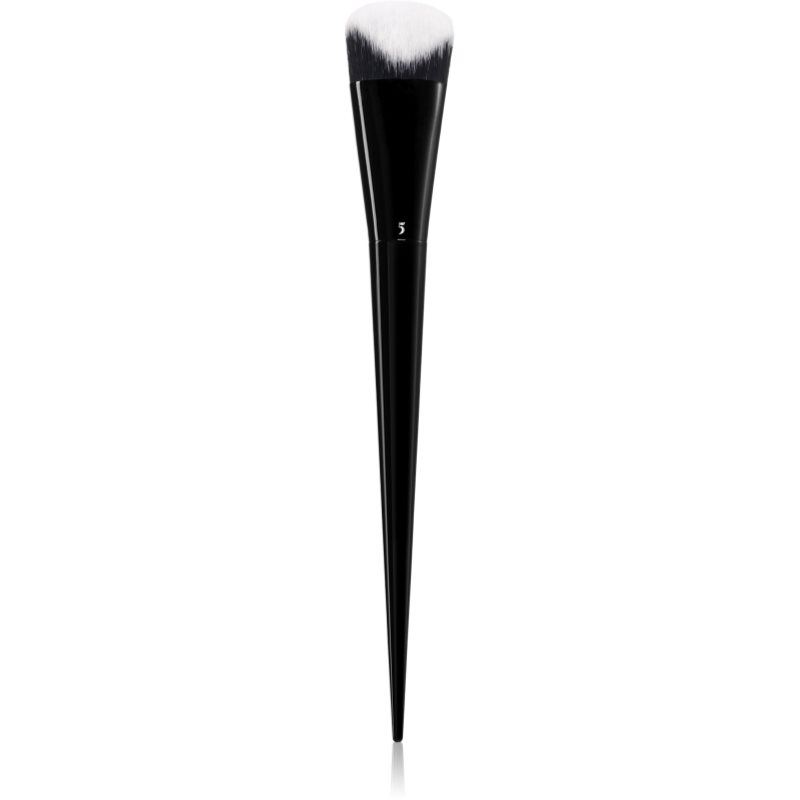 KVD Beauty – pentru femei machiaj cu execuție perfectă