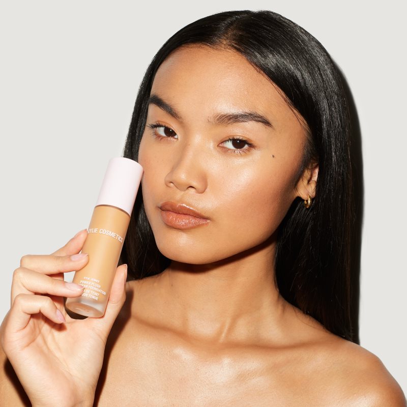 Kylie Cosmetics Kylie Jenner Liquid Foundation тональний крем відтінок Medium 6.5 W 30 мл