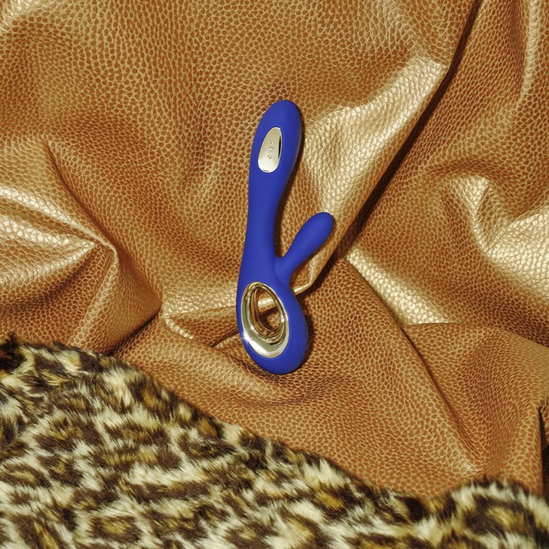 Lelo Soraya Wave Vibromasseur Muni D’un Stimulateur Clitoridien Midnight Blue 21,5 Cm