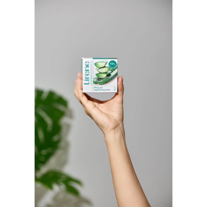 Lirene Hydration & Nourishment Regenerating Aloe regeneračný liftingový krém s aloe vera a bambucké maslo 50 ml