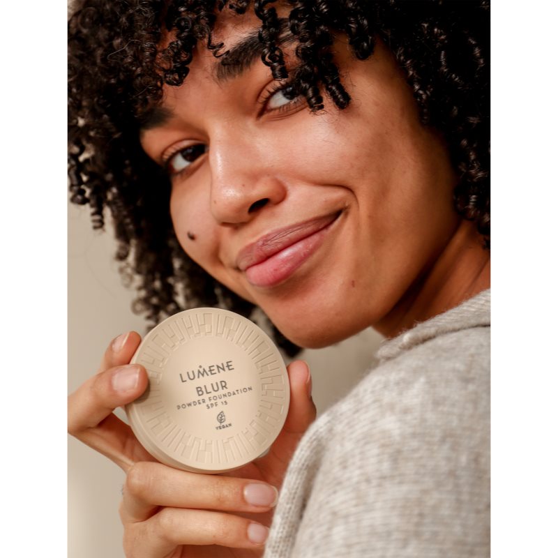 Lumene Blur Kompaktpuder und Make Up in einem SPF 15 Farbton No. 1 10 g