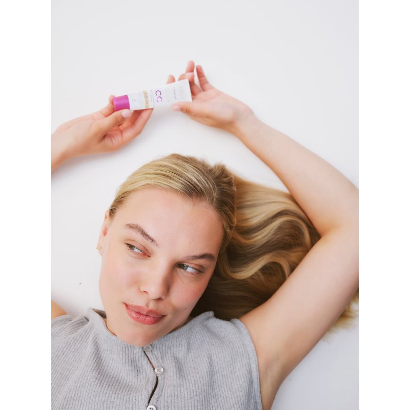 Lumene CC Color Correcting Cream CC krém pro jednotný tón pleti SPF 20 odstín 5.5 (Cool) 30 ml (obrázek 4)