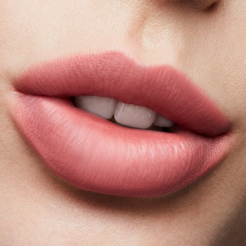 

MAC Cosmetics Love Me Lipstick атласна помада відтінок Daddy’s Girl