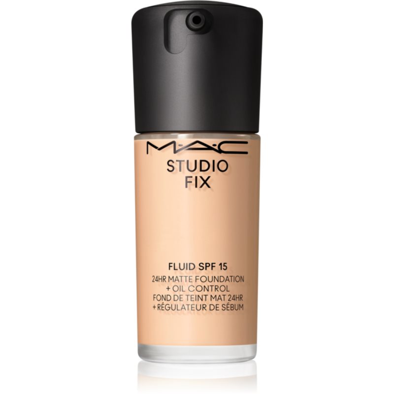 MAC Cosmetics Studio Fix Fluid SPF 15 24HR Matte Foundation + Oil Control Mattifierande foundation Skugga NC16 30 ml female