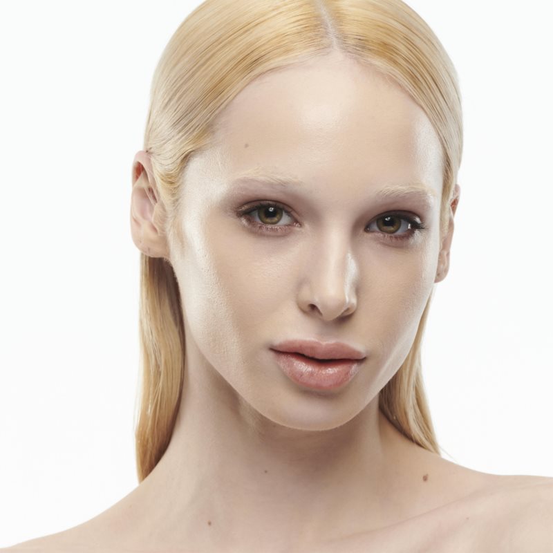 MAC Cosmetics Studio Radiance Serum-Powered Foundation зволожуючий тональний крем відтінок NC11 30 мл
