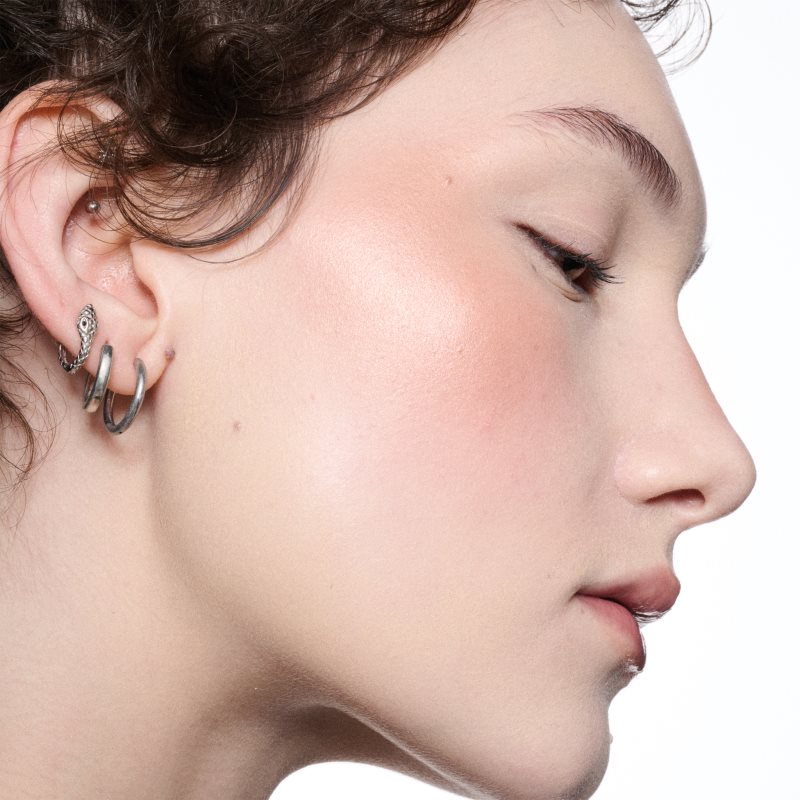 MAC Cosmetics Skinfinish Colourstruck lícenka odtieň Sunbasque 4.5 g (obrázok 3)