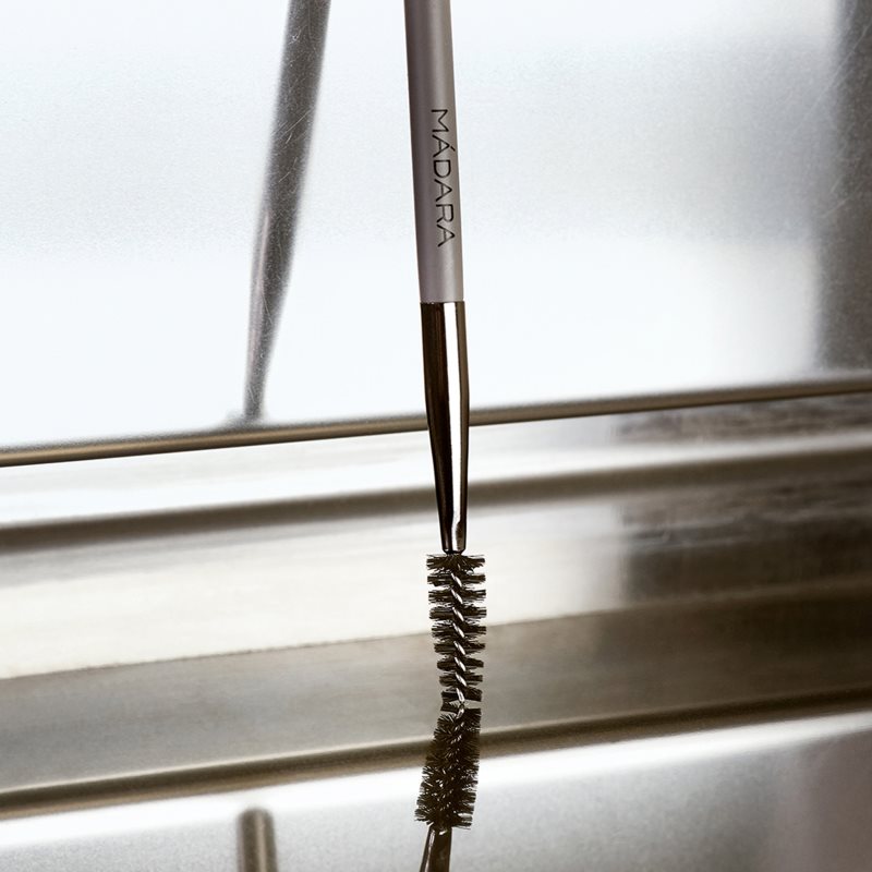 MÁDARA Precision Pinceau Pour Les Yeux Et Les Sourcils 1 Pcs