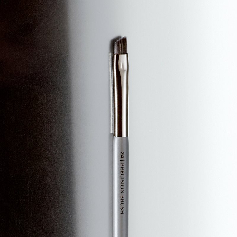 MÁDARA Precision Pinceau Pour Les Yeux Et Les Sourcils 1 Pcs