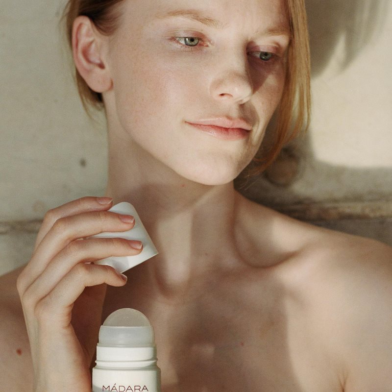 MÁDARA HERBAL desodorante roll-on con bola 50 ml