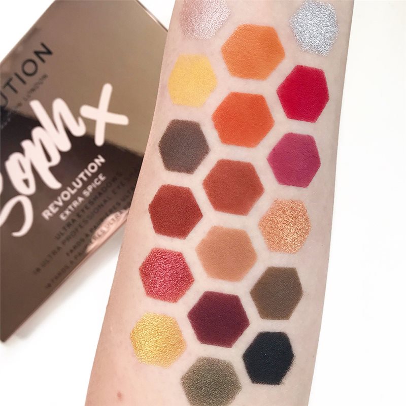 Makeup Revolution Soph X Extra Spice Eyeshadow Palette With Mirror Shade Extra Spice 18 X 0.8 G