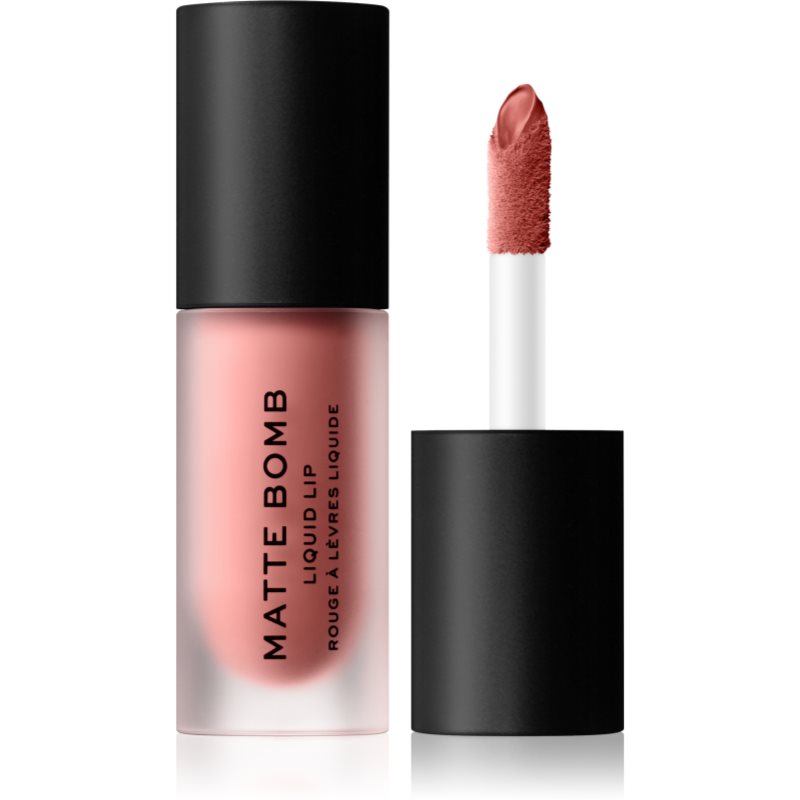 

Makeup Revolution Matte Bomb матова помада - крем відтінок Fancy Pink