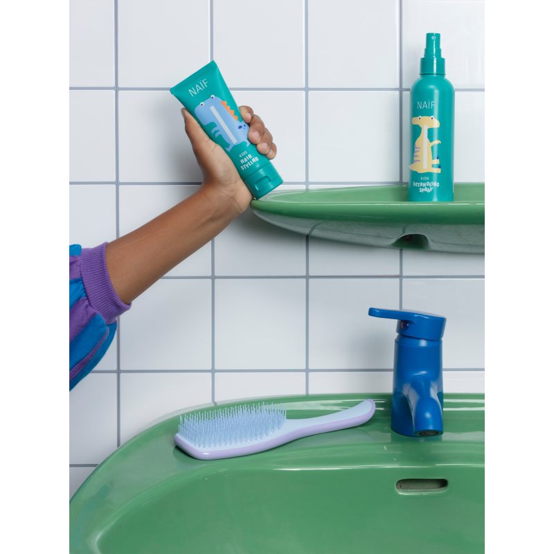 Naif Kids Detangling Spray sprej na vlasy pro snadné rozčesání vlasů pro děti 200 ml (obrázek 5)