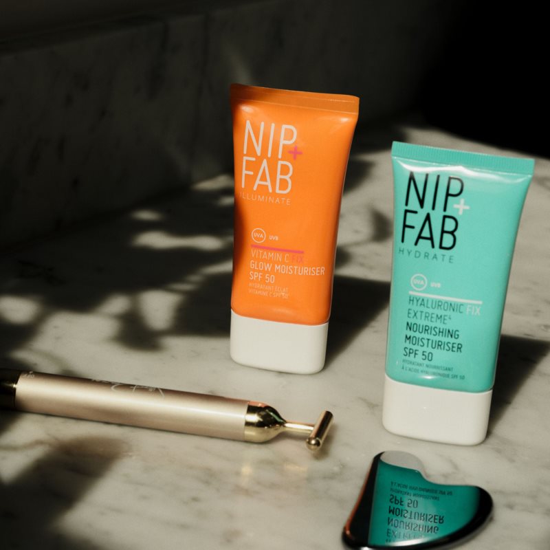 NIP+FAB Vitamin C Fix Glow Moisturiser rozjasňující pleťový krém SPF 50 50 ml (obrázek 5)