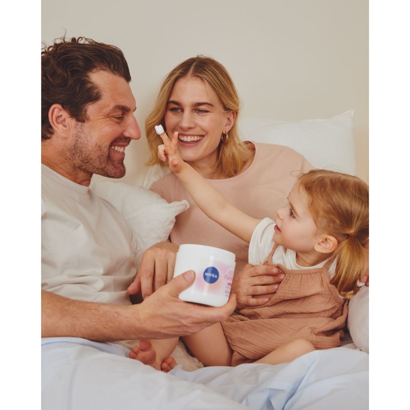 Nivea Family Care Light Moisturising Cream For Face, Hands And Body 450 Ml