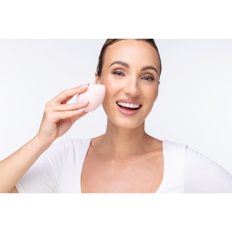 Notino Super Soft Make-Up Sponge teardrop makeup sponge Beige 1 pc
