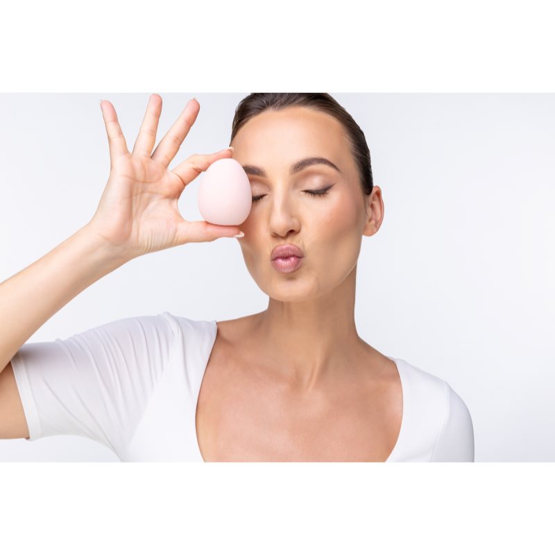 Notino Super Soft Make-Up Sponge teardrop makeup sponge Beige 1 pc